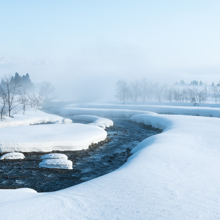 雪どけの水は、やわらかい。